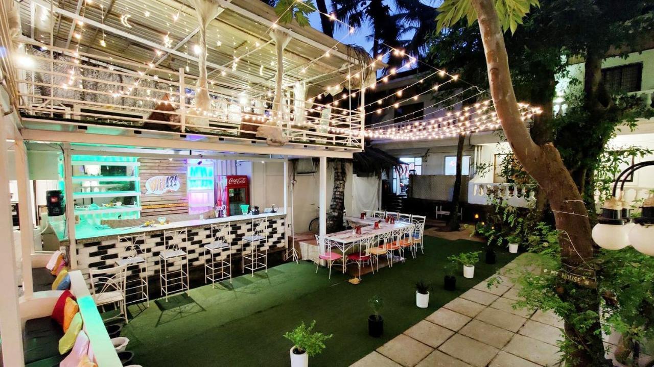 Wtf My House Hotel Baga Ngoại thất bức ảnh