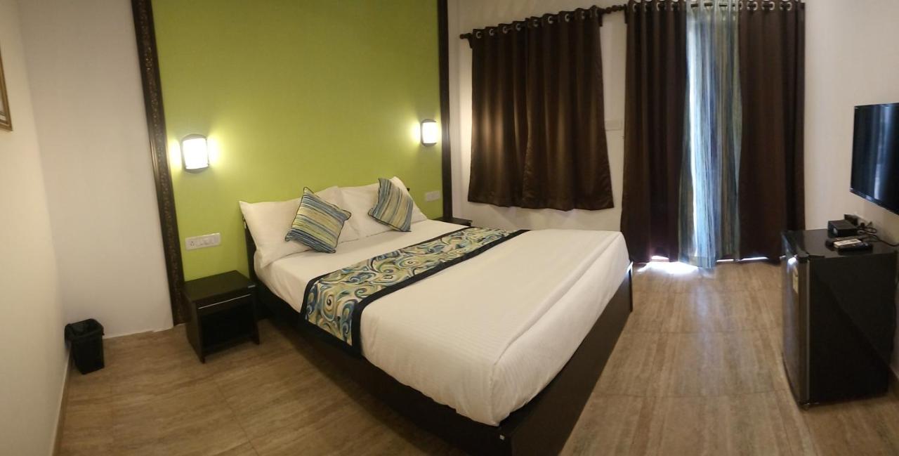 Wtf My House Hotel Baga Ngoại thất bức ảnh