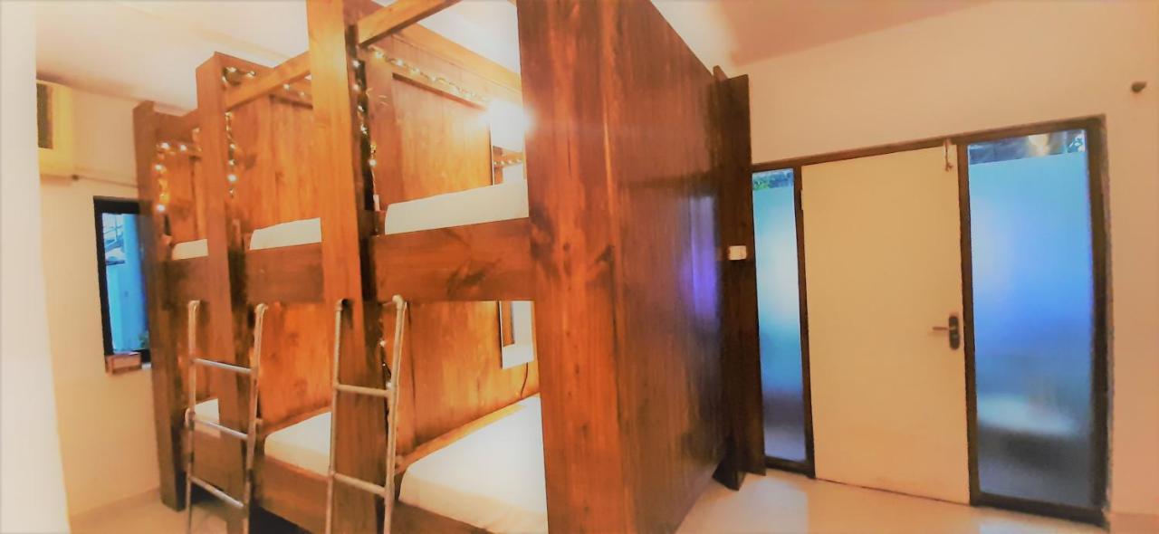 Wtf My House Hotel Baga Ngoại thất bức ảnh