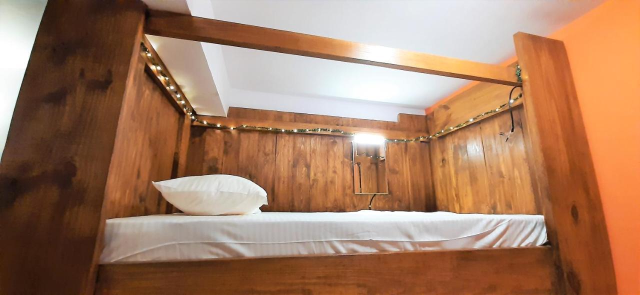 Wtf My House Hotel Baga Ngoại thất bức ảnh
